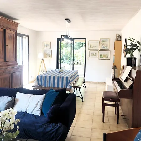 Villa A Deux Pas De La Plage, Familiale Vue